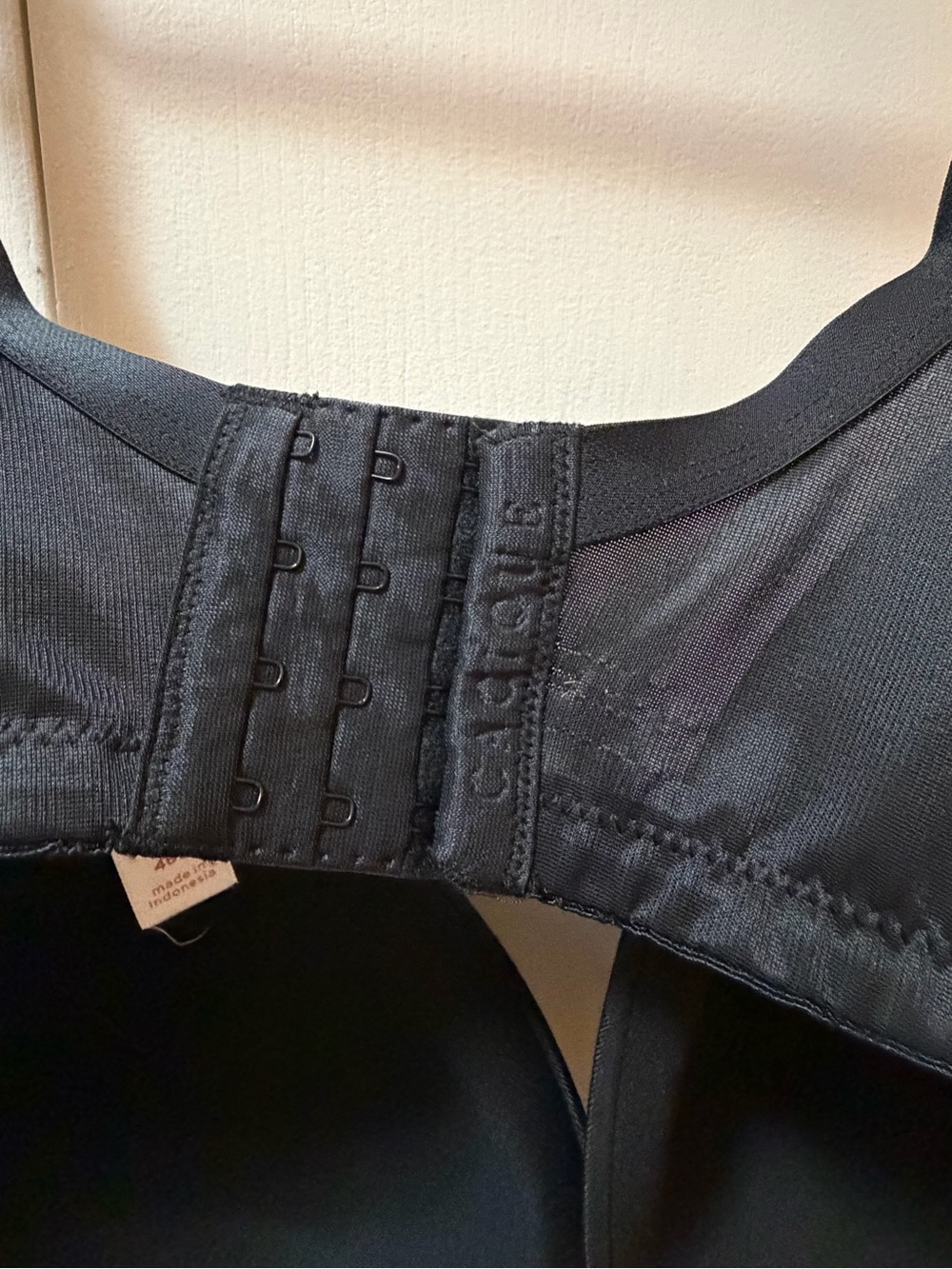 Cacique Black Smooth T-Shirt Bra - Picture 7 of 8